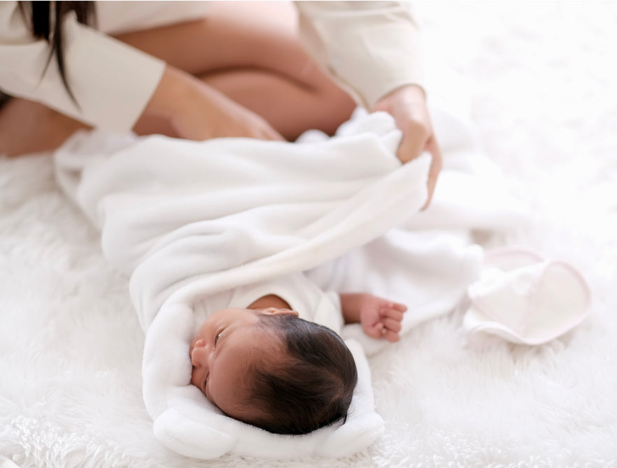 7 Things to Consider Before Swaddling Your Baby